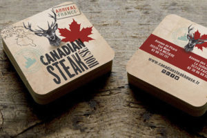 Dessous de verre cartonné, imprimé et personnalisé par notre équipe. Ici pour le restaurant "Canadian Steak House"