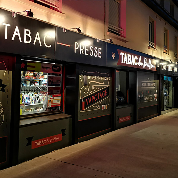 Habillage façade - Enseigniste Rennes - Fabrication d'enseignes lumineuse sur mesure et décoration façade du Bar Le Poulfranc